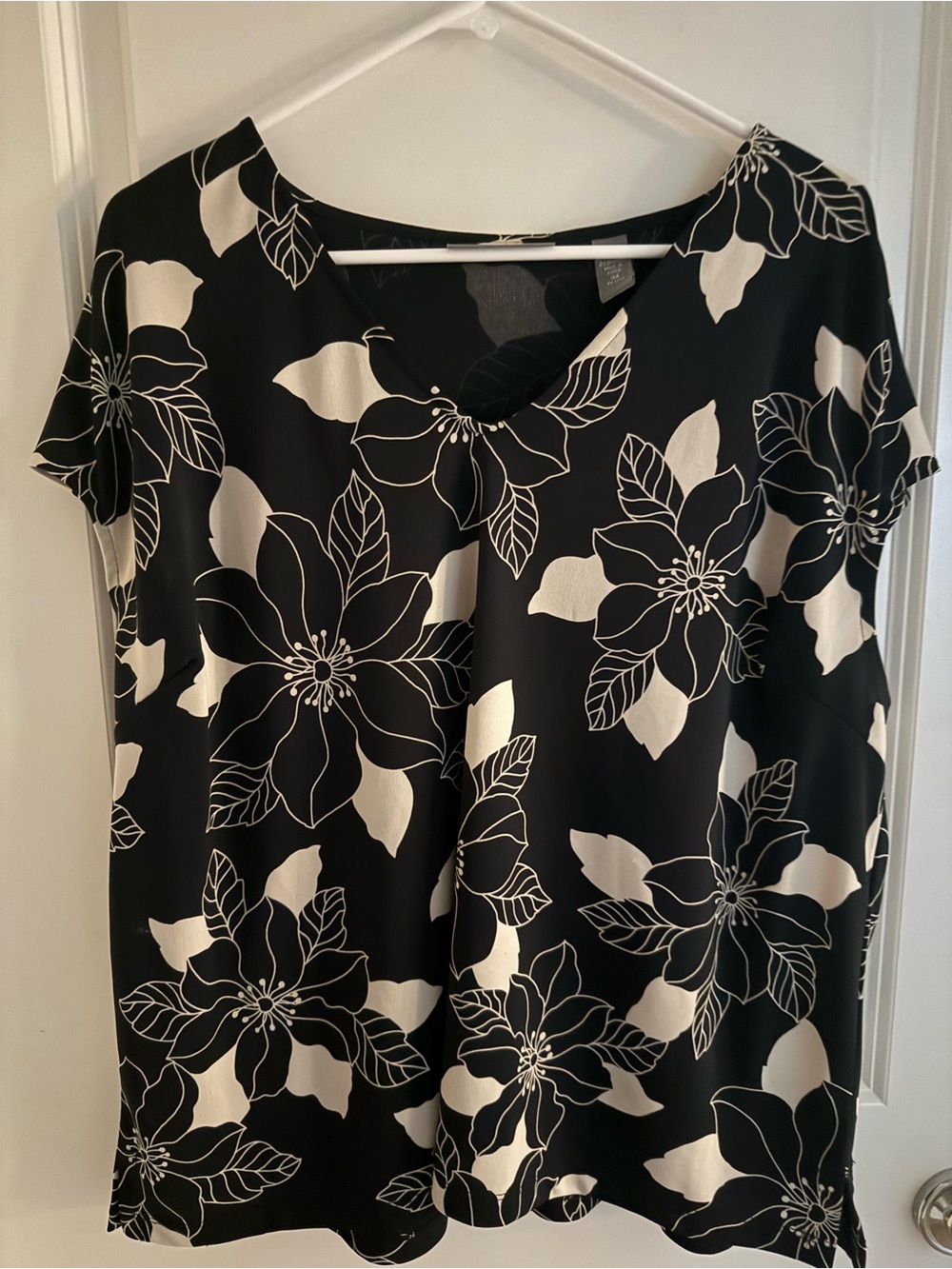 Mature Woman Business Plus Size 3X Black Ivory Floral Cap Sleeve Blouse